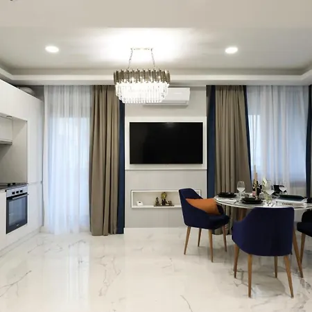 Apartament Royal Blue - Bychoice * ママイア