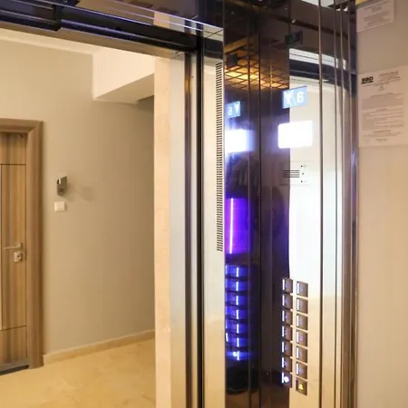Apartament Royal Blue - Bychoice ママイア